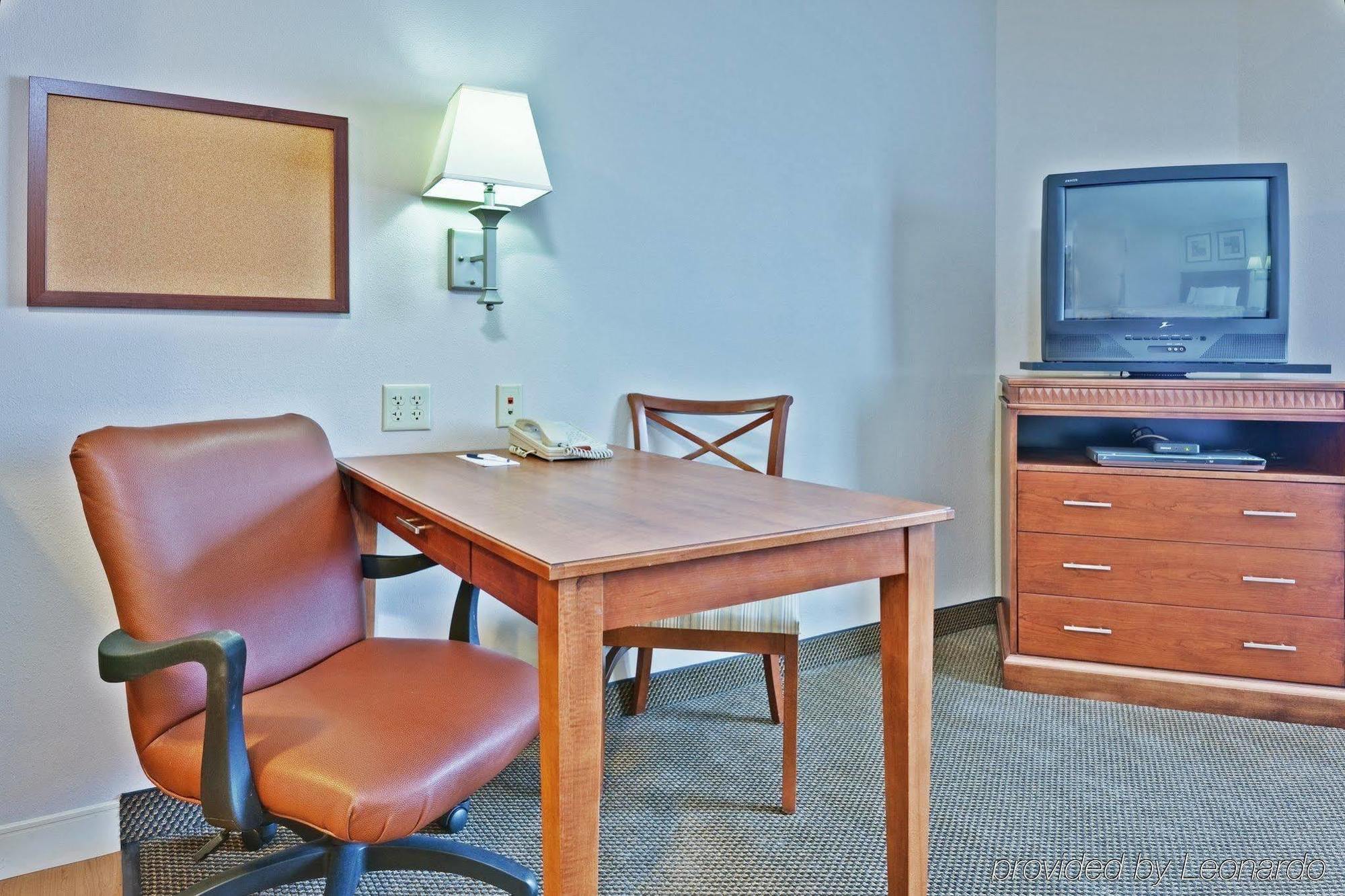 Candlewood Suites Fort Wayne - Nw, An Ihg Hotel Room photo